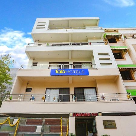 Fabhotel Novel Suites - Nr Yashobhoomi Convention Centre ニューデリー エクステリア 写真