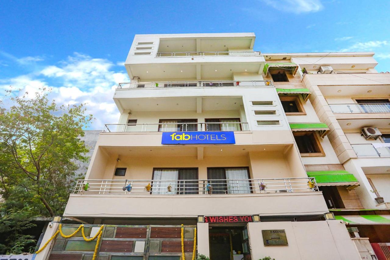 Fabhotel Novel Suites - Nr Yashobhoomi Convention Centre ニューデリー エクステリア 写真