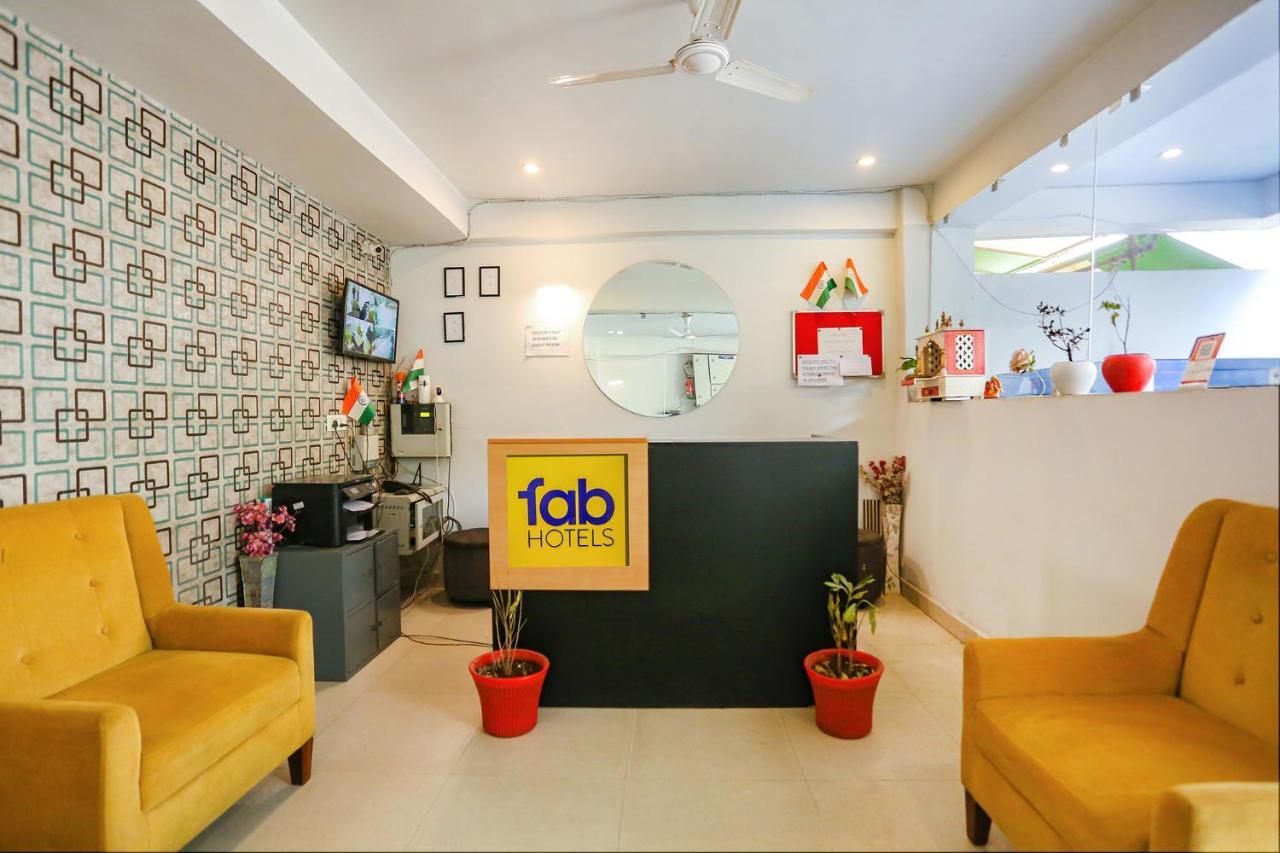 Fabhotel Novel Suites - Nr Yashobhoomi Convention Centre ニューデリー エクステリア 写真